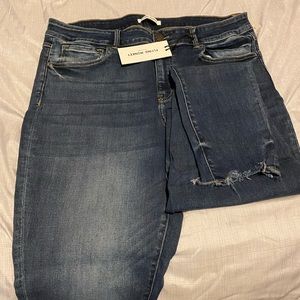 BNWT Flying monkey women’s jeans.